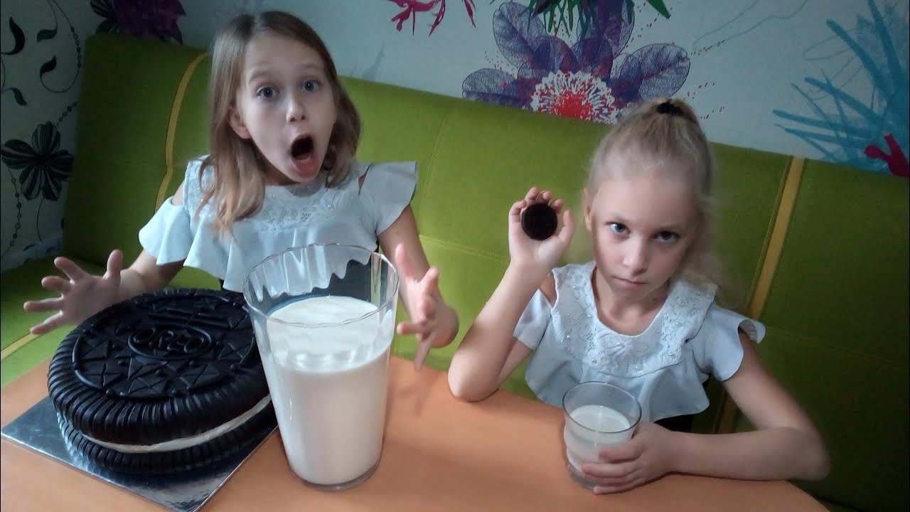 Гигантское печенье Орео с молоком ОРЕО ГИГАНТ Собираемся в школу  Sweet Home