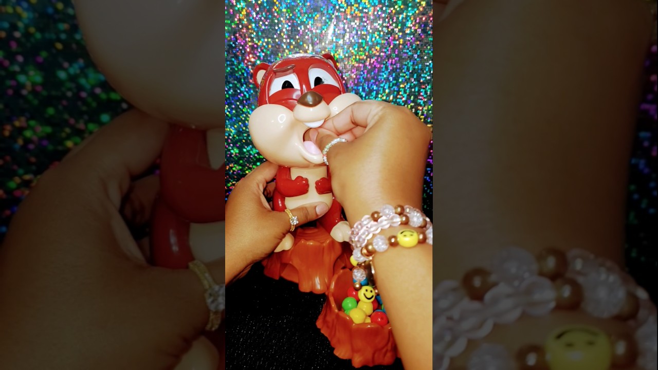 CHOMPIN CHARLIE????????????????#shorts #viralvideo#satisfying #cocomelon #subscribe #1million #charlie #toys #1k 