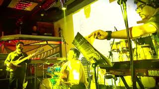 Amar Ghum Bhange | Krosswindz | Live by Neil Mukherjee
