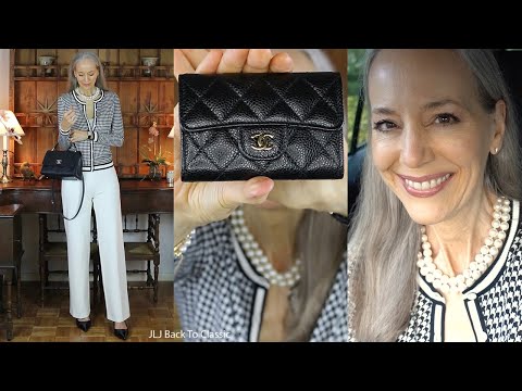 Video) Classic Fashion Over 40/Beige and White Jeans Outfit With a Louis  Vuitton Damier Azur Bandouliere Speedy 30 – JLJ Back To  Classic/