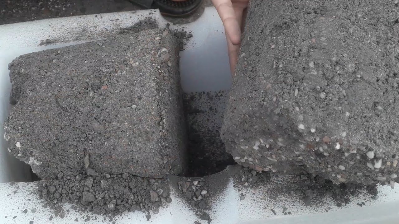 New video🖤📸🤤huge gritty bucket's charcoal I'm white foamy box+water ASMR crumbling 🔥💦💦