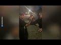 Policías de Santa Rosa echan vencidas y “carreritas” con adolescentes