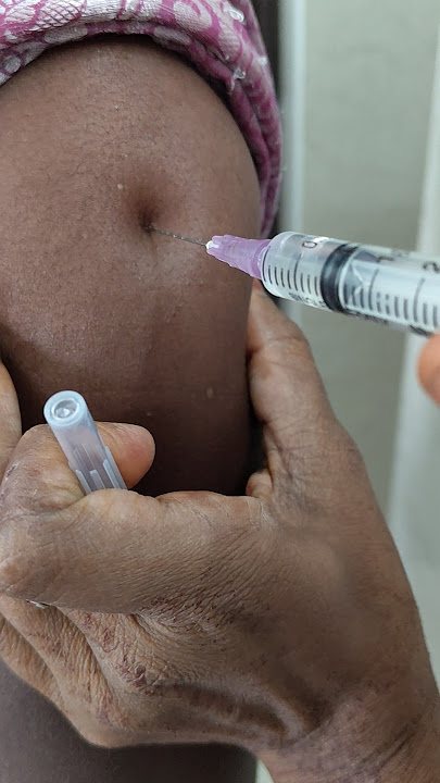 IM injection veyadam ela#intramuscular injection#arm injection#doctor#medical#pharmacy#trendingshort
