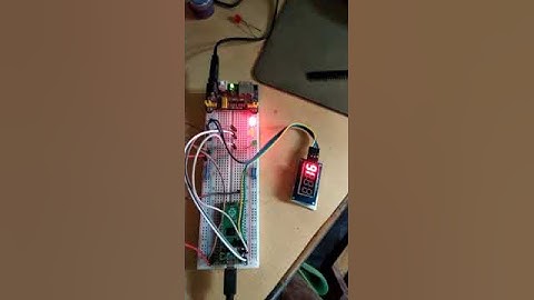 Traffic control project model using Ri Pi