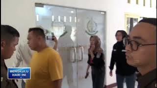 IF THE STATE CASH IS NOT RETURNED, THE KAUR PROSECUTOR'S OFFICE WILL CONFISCATE THE ASSETS.