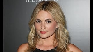 Carrie Diaries’ Lindsey Gort Cast in DC’s Titans | BREAKING NEWS TODAY Profile