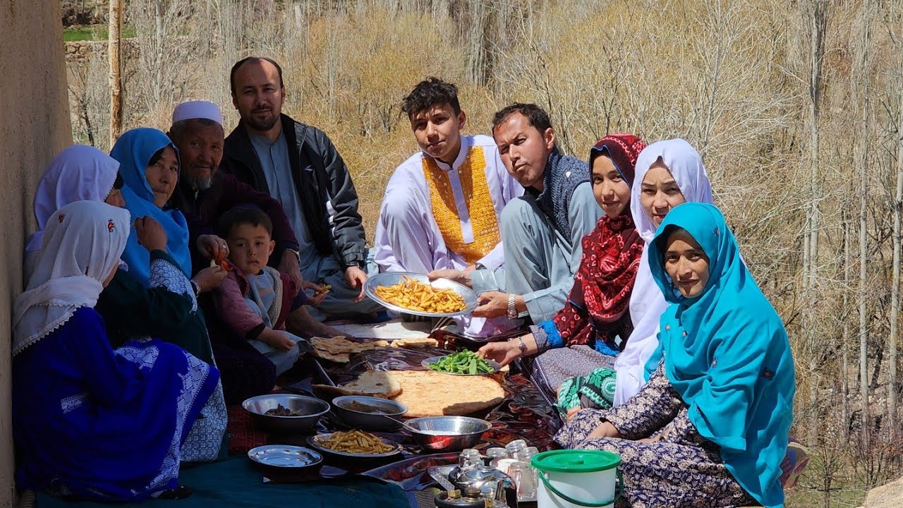 اولین روز که د بیرون غذا خوردیم🥰فصل بهار و زیبایی های وطن