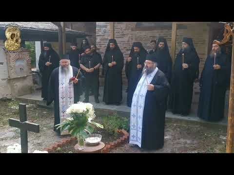 من جبل آثوس جناز الستة أشهر لرقاد الأب بندلايمون فرح فليكن ذكره مؤبدا