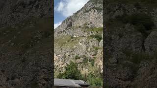 Крепость в скалах #севернаяосетия #Дзивгисскаякрепость #средниевека