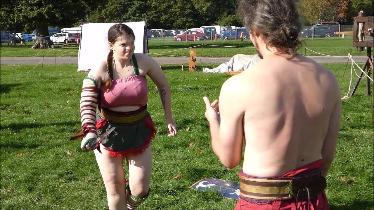 Gladiator vs Gladiatrices display by Legio Secunda Augusta at Battles Through History 2025