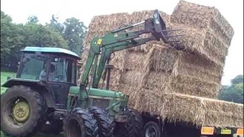 Unloading straw