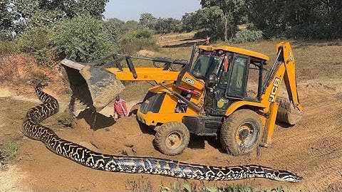 Jcb 3dx Backhoe Machine Mahindra Swaraj New Eicher Sonalika Tractor Over Loading