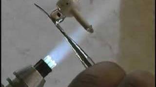 Izik Levy makes a glass robot - Rockettoro.com screenshot 3