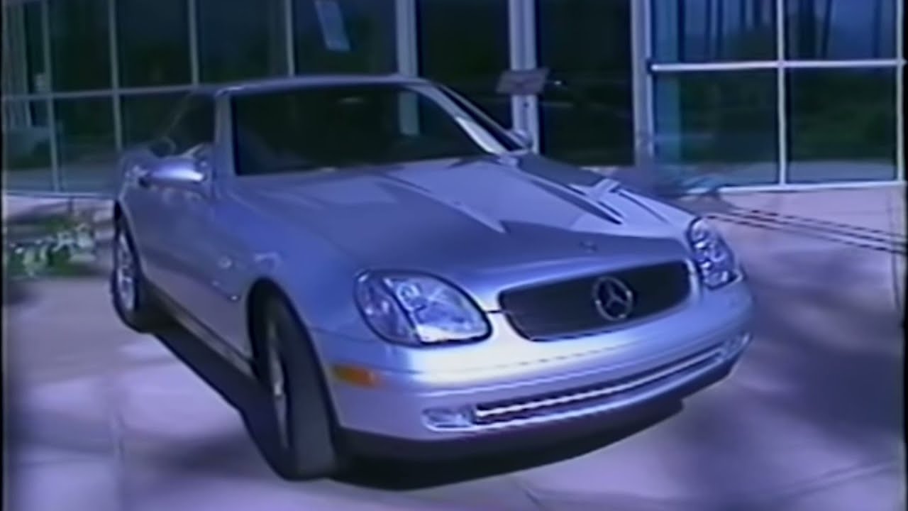 Saki Kaskas - Callista with cars featured in Need For Speed 4 : High Stakes