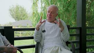 видео: Почему мы страдаем? Шокирующая правда от Александра Хакимова. Интервью, снятое в ходе фестиваля БД25 картинка: Почему мы страдаем? Шокирующая правда от Александра Хакимова. Интервью, снятое в ходе фестиваля БД25