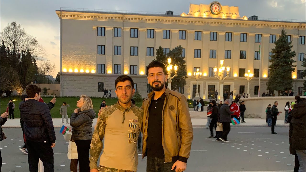 Xankəndi şəhərində bayram coşqusu - Zəfər günü konsert proqramı - İzdiham