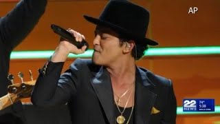 Bruno Mars to perform at Gillette Stadium Labor Day weekend