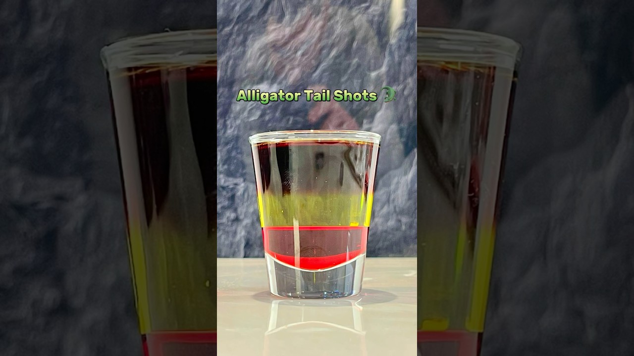 Alligator Tail Shot 🐊(a delicious layered shot, simple to do) Sure to impress. Recipe in comments👇
