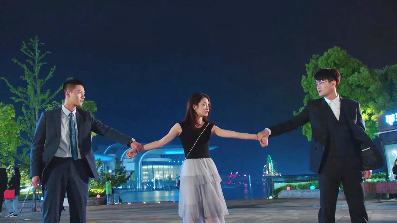 Красивый босс преследовал Золушку, генеральный директор объявил суверенитет: она моя женщина!