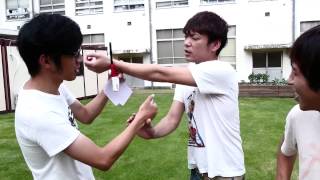 肘に火をつけたら熱くないの？(Is it blistering hot if a man set fire to an elbow?)