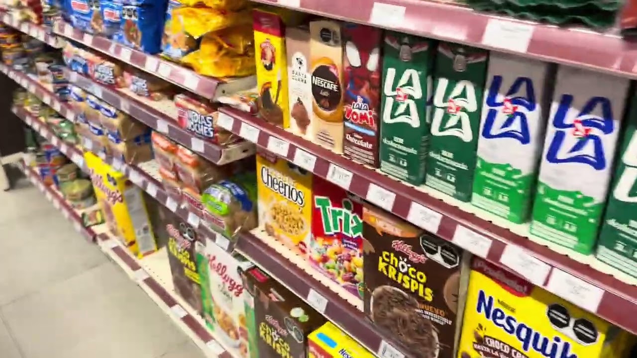 OXXO Convenience Store In Tapachula Mexico Snacks And Drinks 4