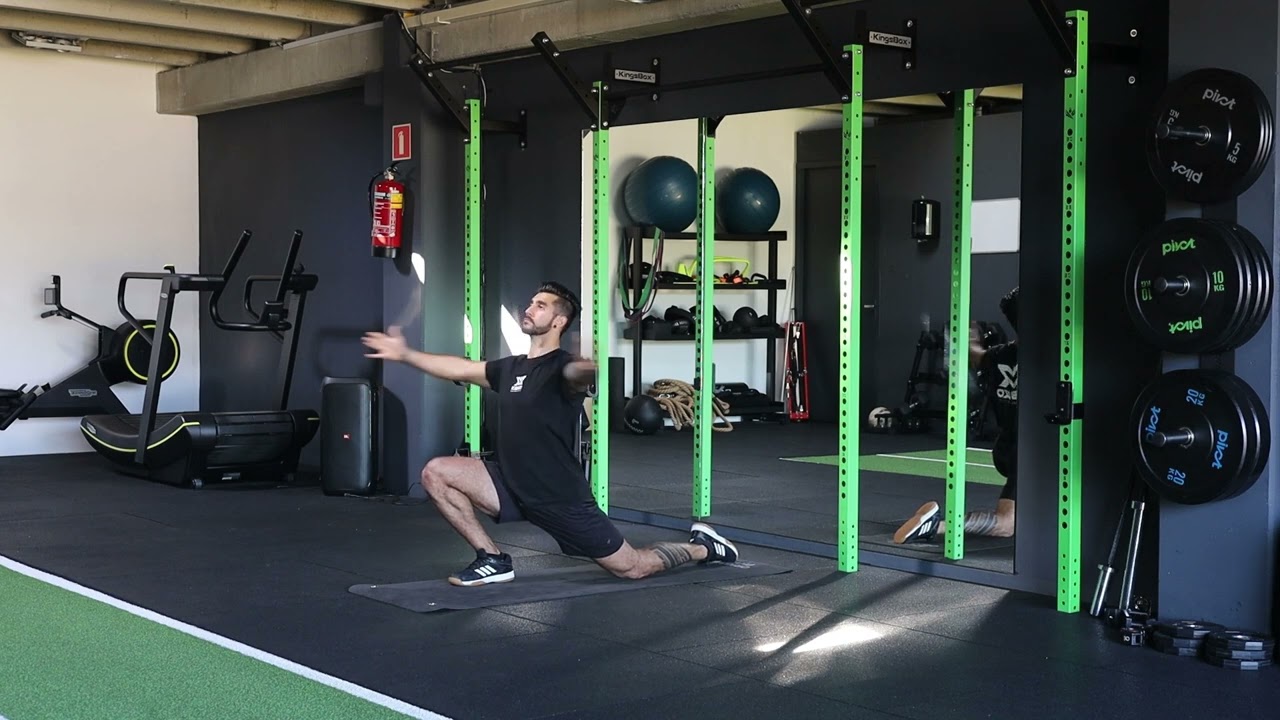 Half Kneeling Hip Flexor Stretch to Reverse Fly's | Mobility | KEBKO Functional PT Amsterdam Noord