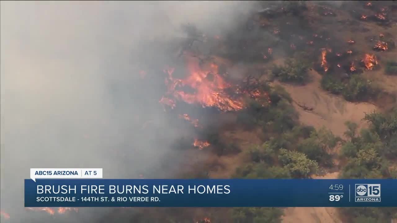 Brush fire burns near Scottsdale homes - YouTube