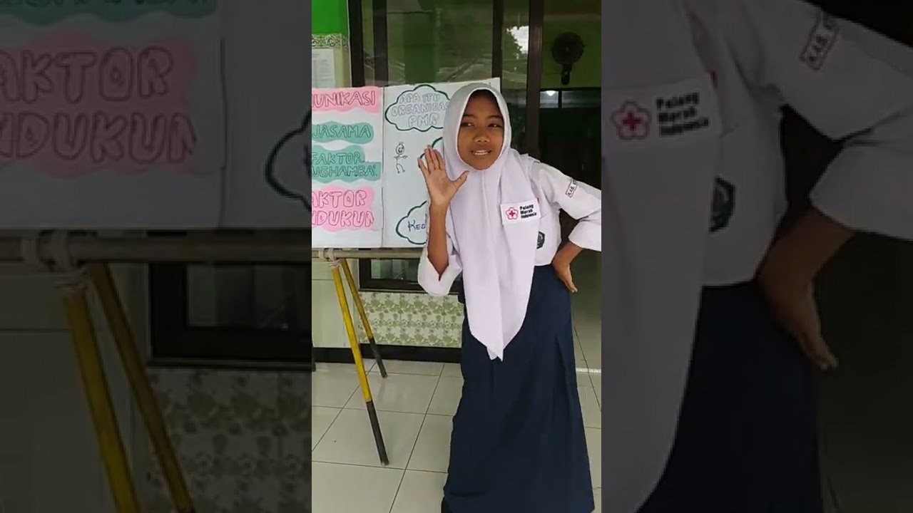 Latihan Presentasi Traveling Kepemimpinan PMR Madya