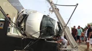 Motorista perde o controle de veículo e colide com poste na Av. das Torres