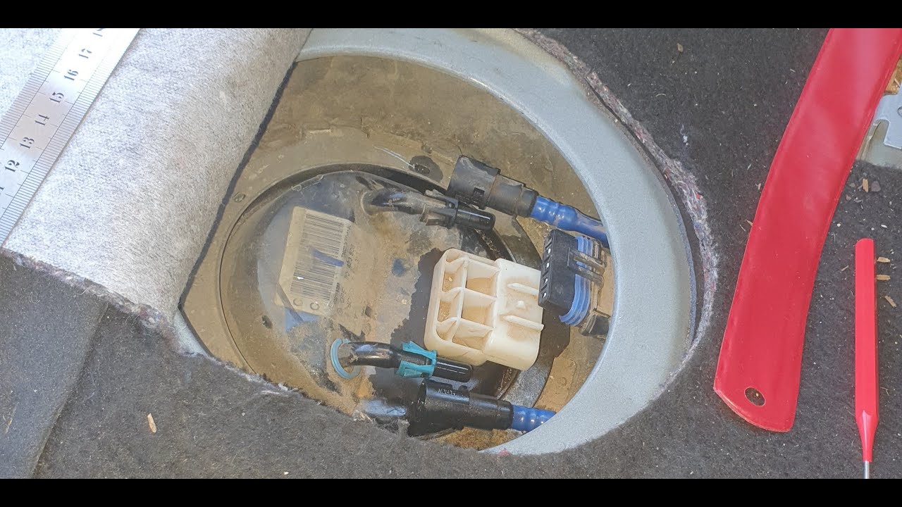 Measuring the fuel pump diameter Opel Astra G SRI YouTube