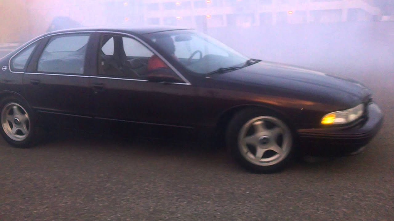 Caprell doing donuts,, burnin' rubber