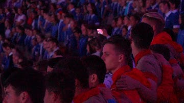 Артек. Большой детский хор поёт песню "Вот, что такое Артек!"