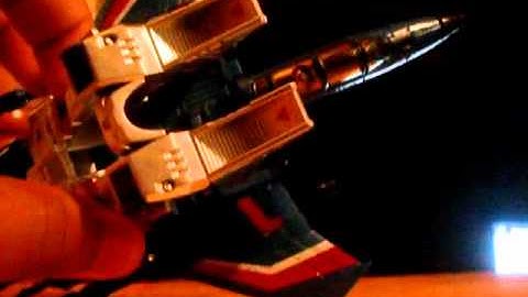 Video Review of Transformers Generations; Thundercracker