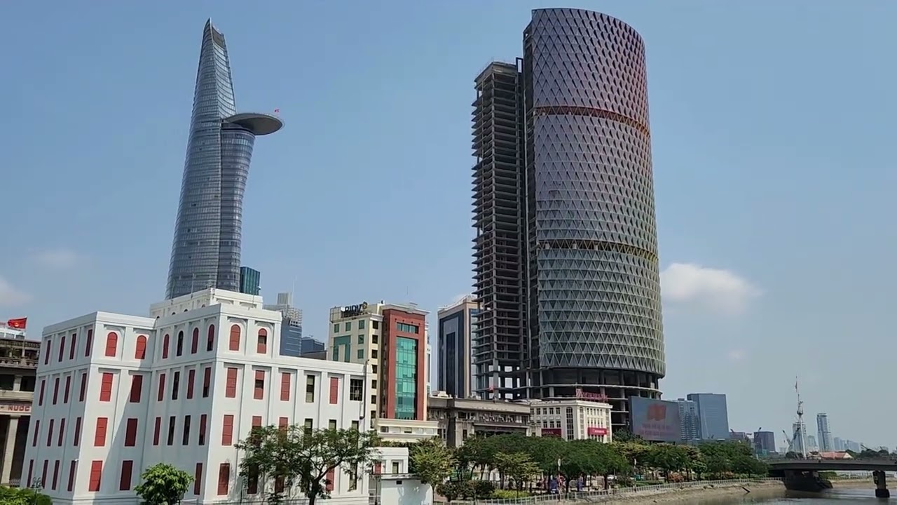 Saigon Slow Walk — Cầu Mống to Nguyễn Huệ