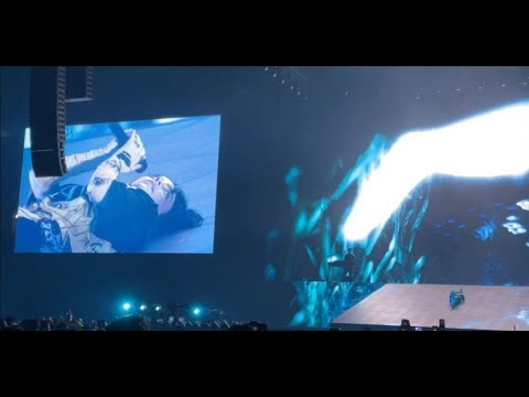ilomilo-Billie Eilish(2022 super concert in Seoul) - YouTube