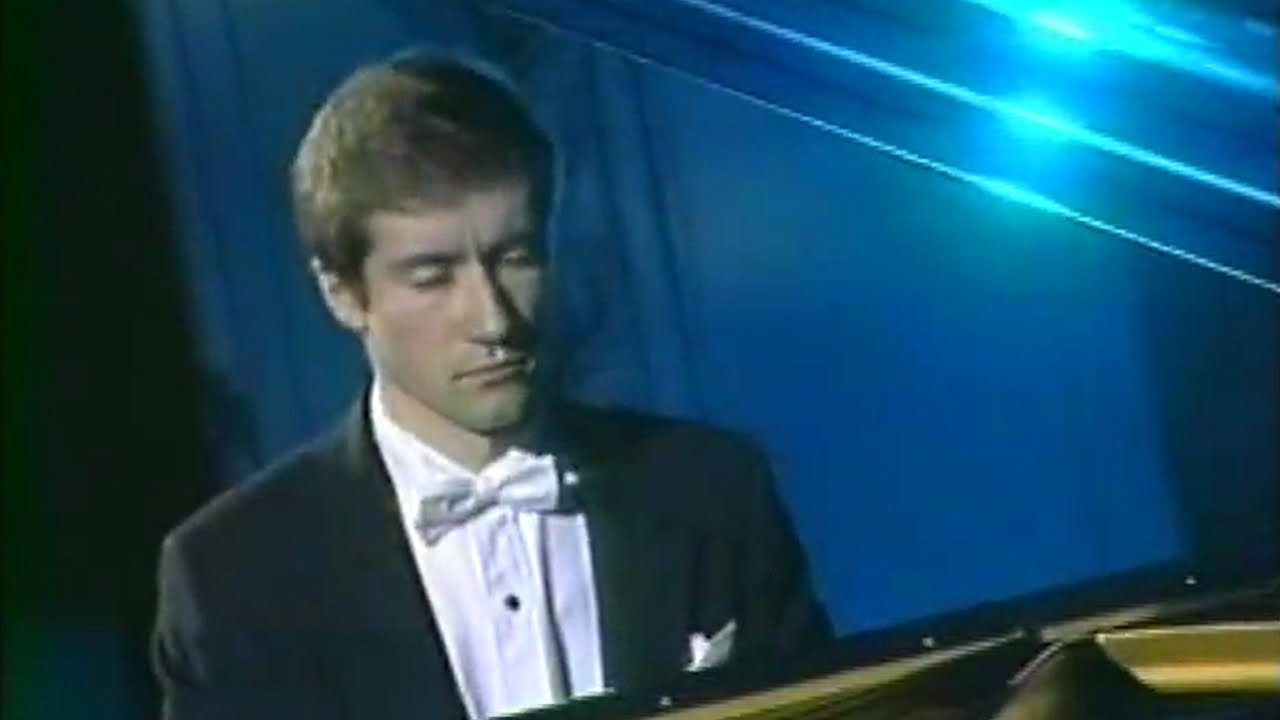 Nikolai Lugansky plays Medtner - Canzona serenata op. 38 No. 6 (Moscow, 2002)