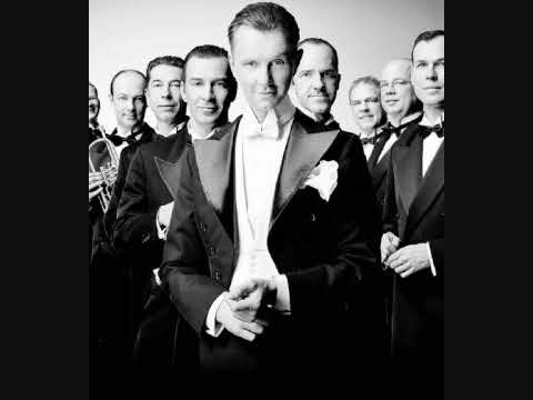 Max Raabe & Das Palast Orchester - Sex Bomb