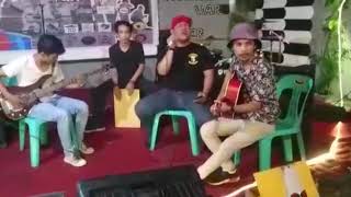 The fly terbang cover