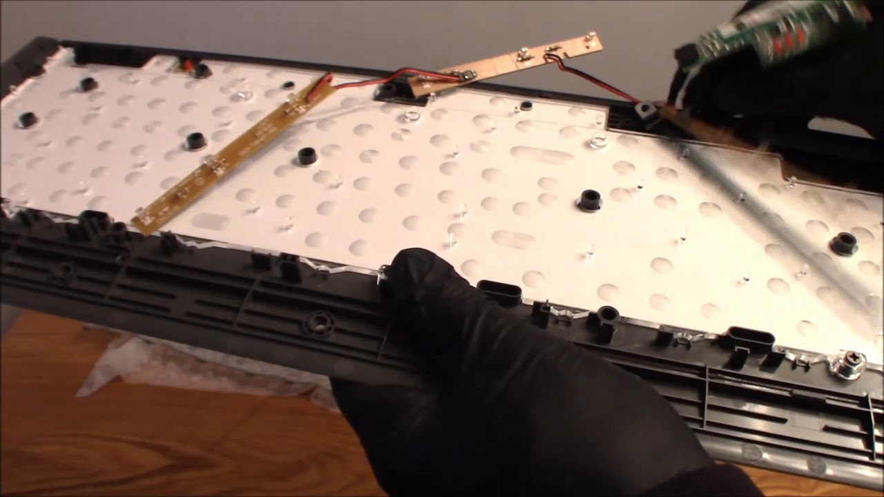 How To Take Apart The Sidewinder x4 Keyboard From Microsoft To See How