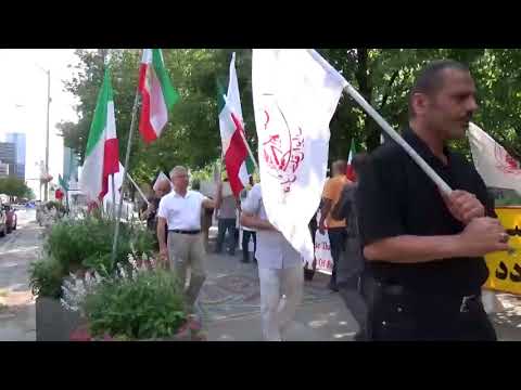 تظاهرات هواداران مجاهدین در تورنتو در حمایت از قیام ایران ۲۰ مرداد