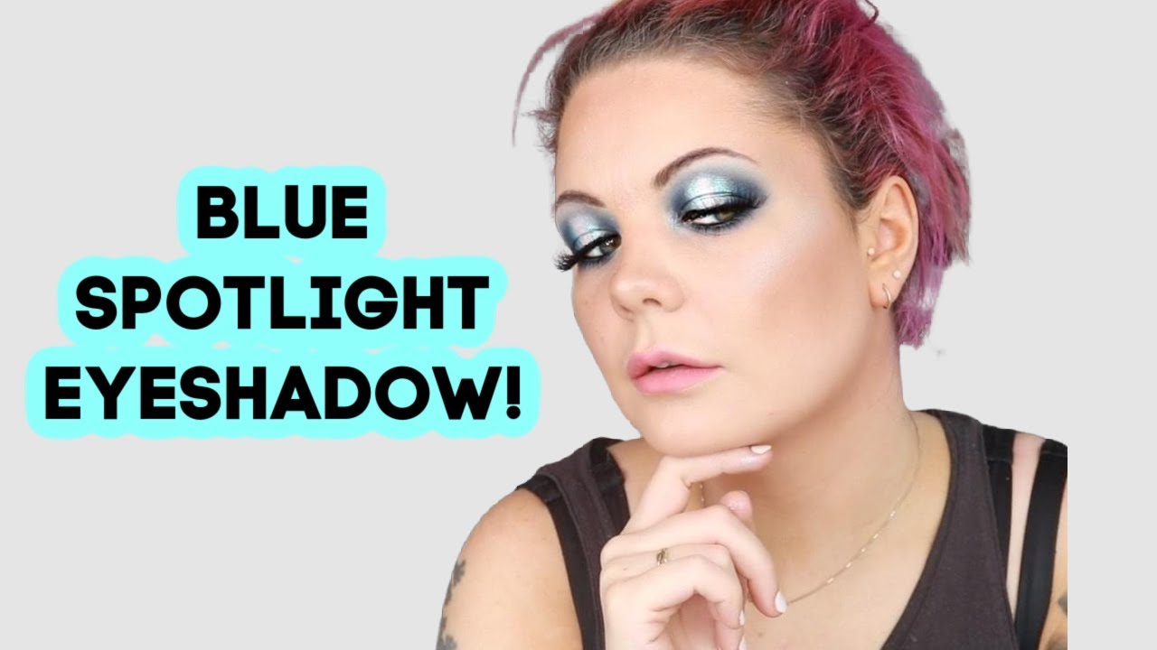 Blue spotlight eyeshadow makeup 