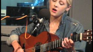 Laura Marling "Sophia" on WNYC's Spinning On Air chords