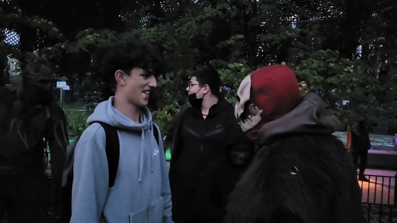 Halloween Haunt at Canada's Wonderland: Scare Zones and Walkaround