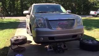 GMC Yukon Front Brakes Replacement