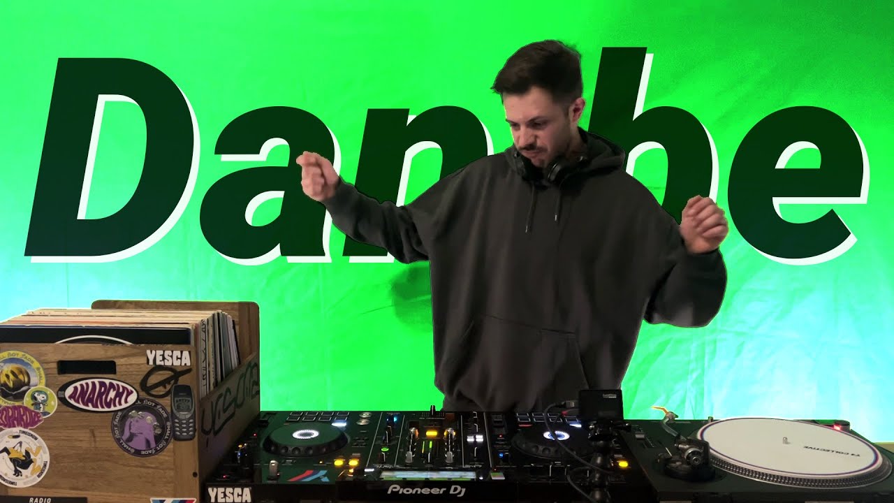 Y4S001 - Dan be - UKG, Garage, House mix