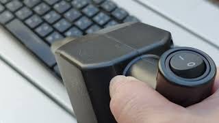 キーボードのホコリを一掃！　電動エアダスターサンワダイレクト「200-CD067」の実力は