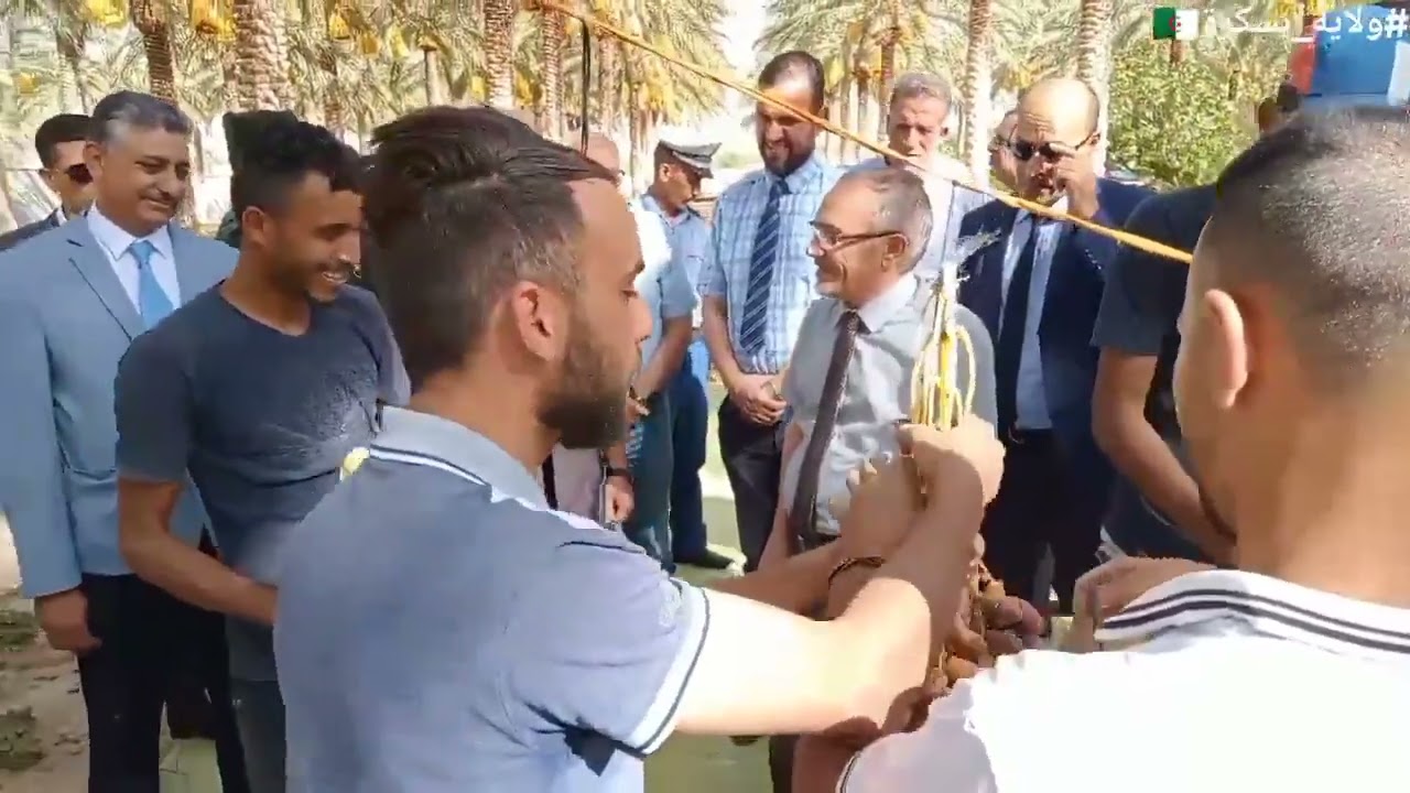 والي الولاية السيد لخضر سداس في زيارة ميدانية للمستثمرة الفلاحية النموذجيةلانتاج التمورببلدية طولقة