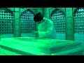 إزالة الغبار عن المضجع الشريف للإمام الر ضا ع خلال زيارة الإمام الخامنئي إلى مشهد المقد سة