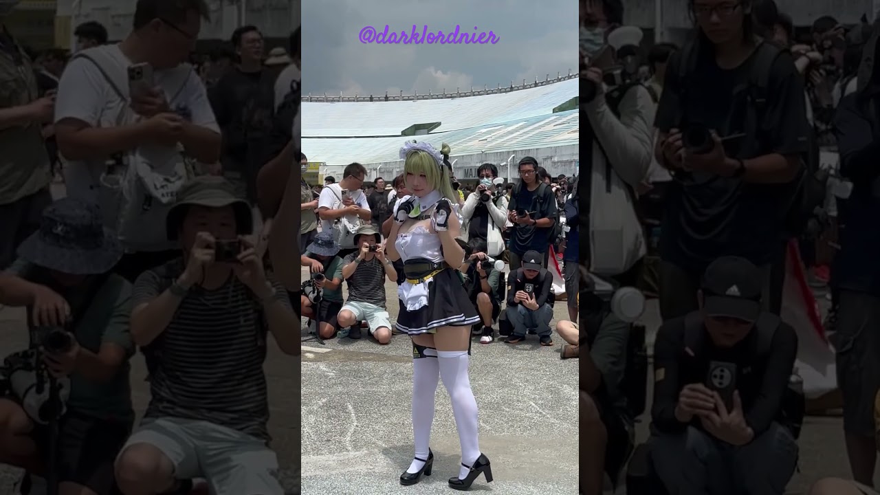Goddess of Victory: Nikke Soda cosplaying