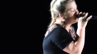 Kelly Clarkson - With A Little Help From My Friends - Live - 2015 Piece By Piece Tour